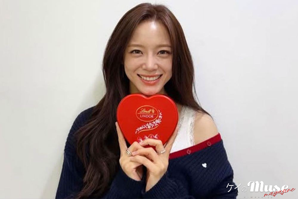 【最終値下げ】キムセジョン　7万ウォン購入特典　IOI I.O.I・gugudan・ソロ活動まで…人気歌手キム・セジョン、長年寄り添っ